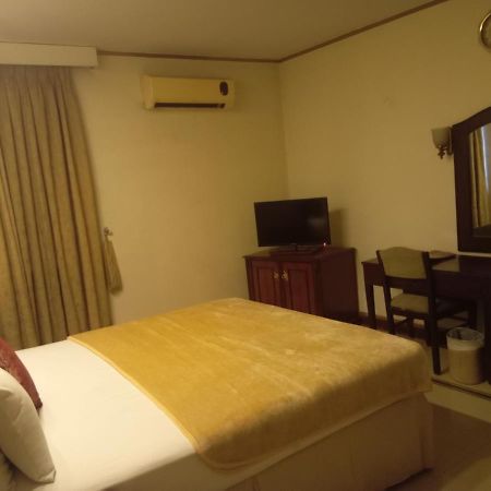Hotel Shalimar راوالبيندي المظهر الخارجي الصورة