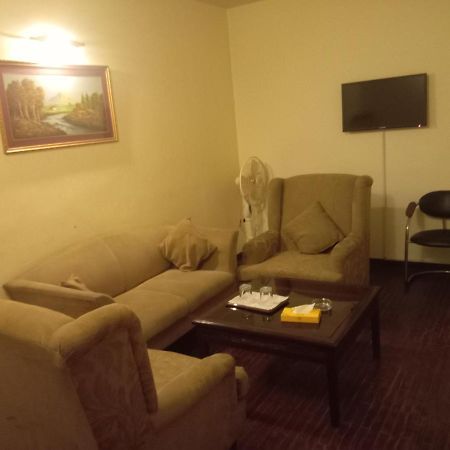 Hotel Shalimar راوالبيندي المظهر الخارجي الصورة